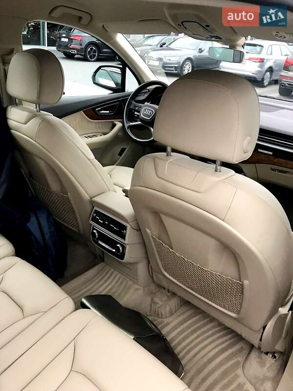 Внедорожник / Кроссовер Audi Q7 2016 в Хмельницком