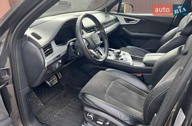 Внедорожник / Кроссовер Audi Q7 2018 в 