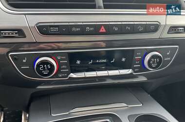Внедорожник / Кроссовер Audi Q7 2018 в 