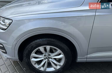 Внедорожник / Кроссовер Audi Q7 2017 в 