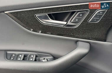 Внедорожник / Кроссовер Audi Q7 2020 в 