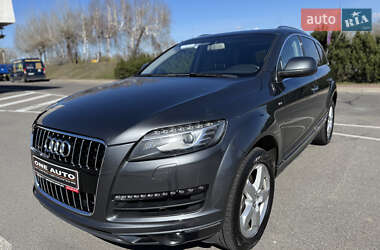 Внедорожник / Кроссовер Audi Q7 2015 в 