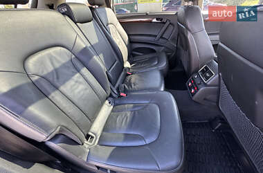 Внедорожник / Кроссовер Audi Q7 2015 в 