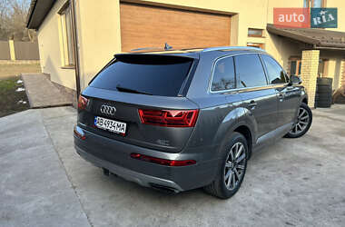 Внедорожник / Кроссовер Audi Q7 2017 в 
