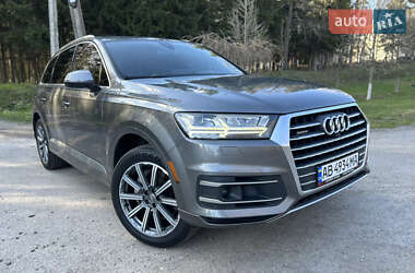 Внедорожник / Кроссовер Audi Q7 2017 в 