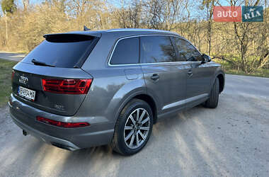 Внедорожник / Кроссовер Audi Q7 2017 в 