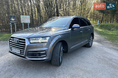 Внедорожник / Кроссовер Audi Q7 2017 в 