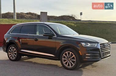 Позашляховик / Кросовер Audi Q7 2018 в 