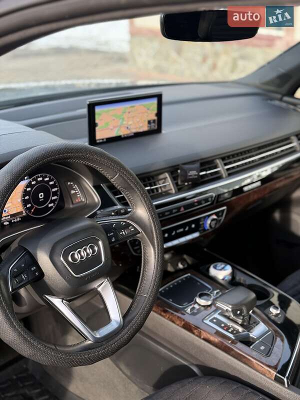 Внедорожник / Кроссовер Audi Q7 2016 в Коломые