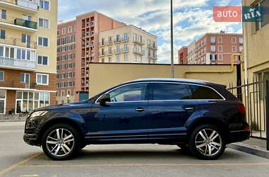 Позашляховик / Кросовер Audi Q7 2012 в 