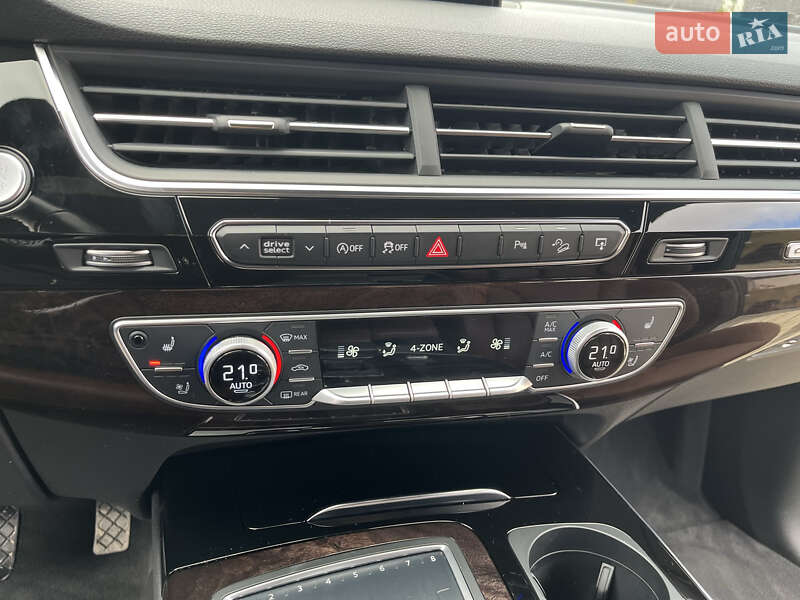 Внедорожник / Кроссовер Audi Q7 2016 в Львове