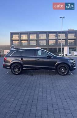 Внедорожник / Кроссовер Audi Q7 2010 в 