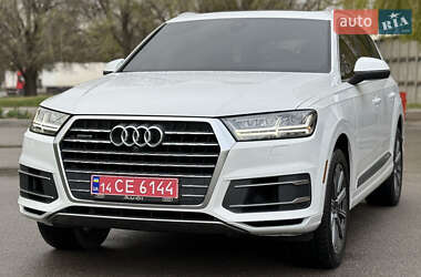 Внедорожник / Кроссовер Audi Q7 2018 в 