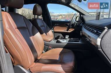 Внедорожник / Кроссовер Audi Q7 2018 в 