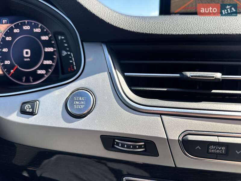 Внедорожник / Кроссовер Audi Q7 2018 в Киеве