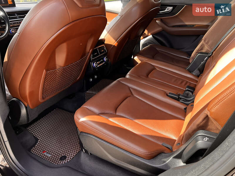Внедорожник / Кроссовер Audi Q7 2018 в Киеве