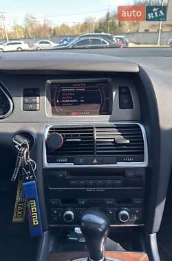 Внедорожник / Кроссовер Audi Q7 2007 в 