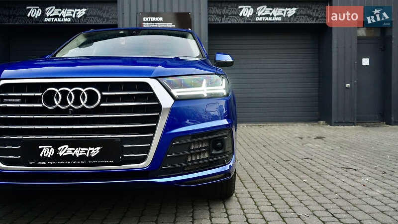 Позашляховик / Кросовер Audi Q7 2016 в Львові