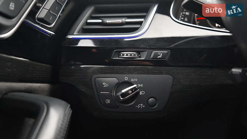 Позашляховик / Кросовер Audi Q7 2016 в Львові
