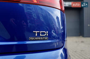 Позашляховик / Кросовер Audi Q7 2016 в 