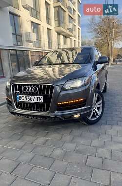Позашляховик / Кросовер Audi Q7 2013 в 