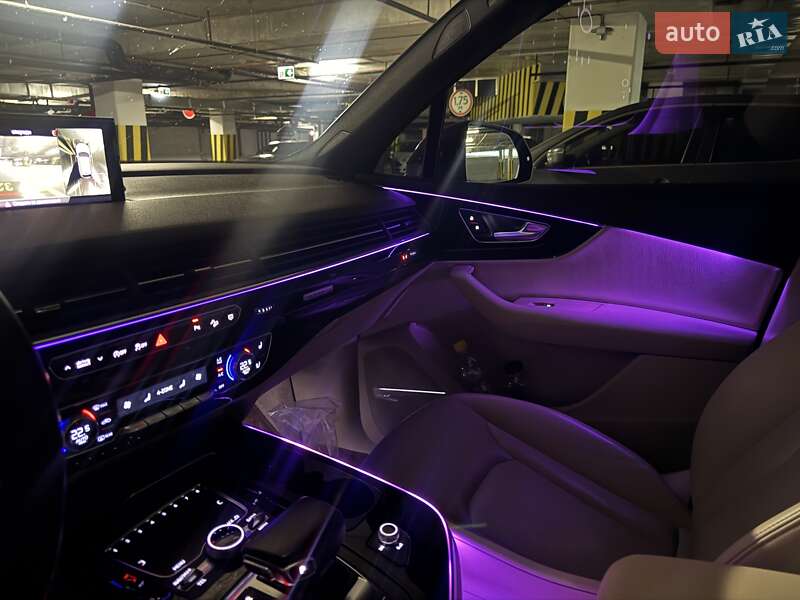 Внедорожник / Кроссовер Audi Q7 2017 в Житомире