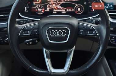 Внедорожник / Кроссовер Audi Q7 2017 в 