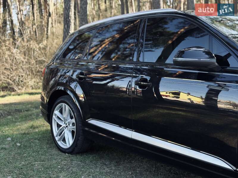 Внедорожник / Кроссовер Audi Q7 2017 в Житомире