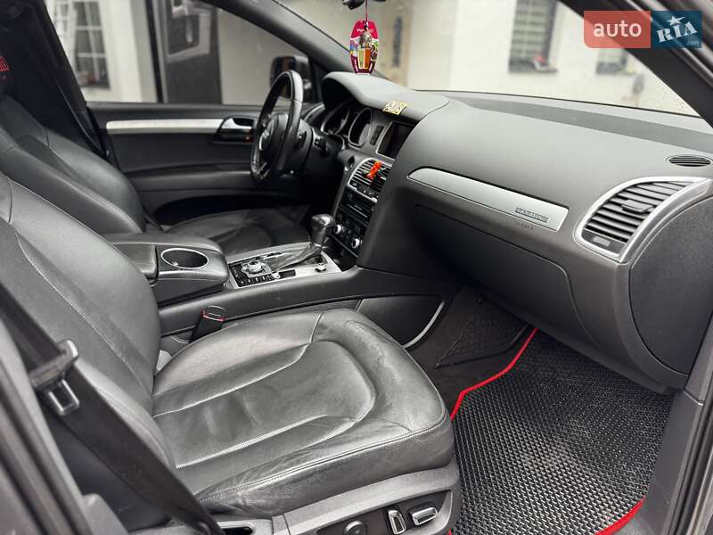 Внедорожник / Кроссовер Audi Q7 2012 в Яремче