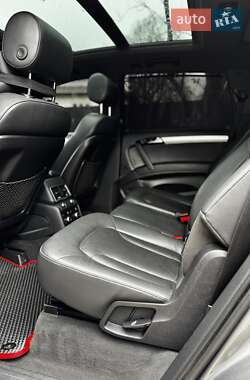 Внедорожник / Кроссовер Audi Q7 2012 в 