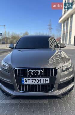 Внедорожник / Кроссовер Audi Q7 2012 в 