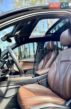 Позашляховик / Кросовер Audi Q7 2016 в 