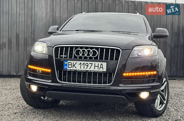 Внедорожник / Кроссовер Audi Q7 2013 в 