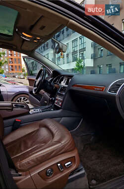 Внедорожник / Кроссовер Audi Q7 2012 в 