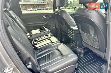 Внедорожник / Кроссовер Audi Q7 2016 в 