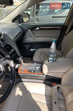 Внедорожник / Кроссовер Audi Q7 2014 в 