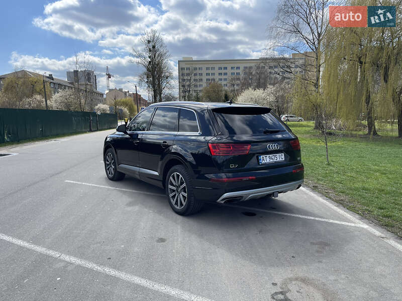 Позашляховик / Кросовер Audi Q7 2016 в Івано-Франківську