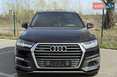 Внедорожник / Кроссовер Audi Q7 2017 в Киеве