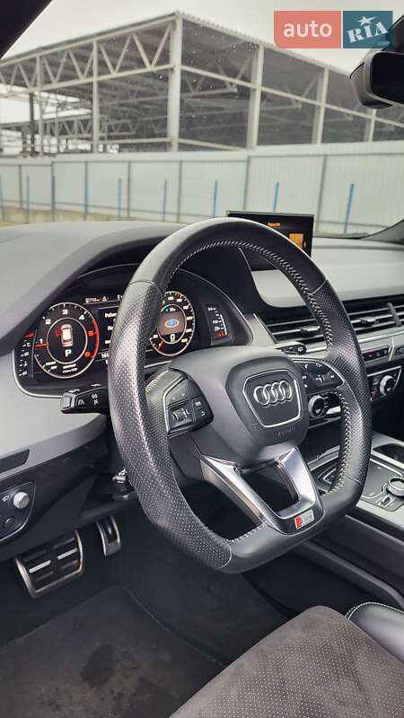 Внедорожник / Кроссовер Audi Q7 2016 в Полтаве