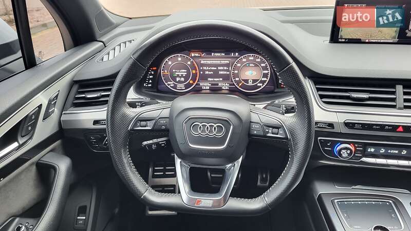 Внедорожник / Кроссовер Audi Q7 2016 в Полтаве