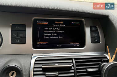 Позашляховик / Кросовер Audi Q7 2011 в 