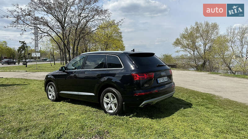 Позашляховик / Кросовер Audi Q7 2016 в Дніпрі