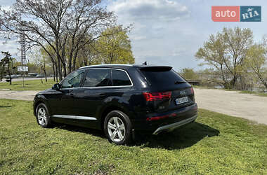 Внедорожник / Кроссовер Audi Q7 2016 в 