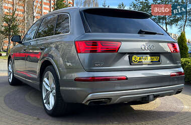 Позашляховик / Кросовер Audi Q7 2016 в 