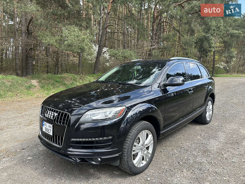 Позашляховик / Кросовер Audi Q7 2010 в Володимирі