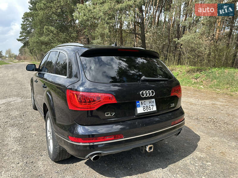 Позашляховик / Кросовер Audi Q7 2010 в Володимирі