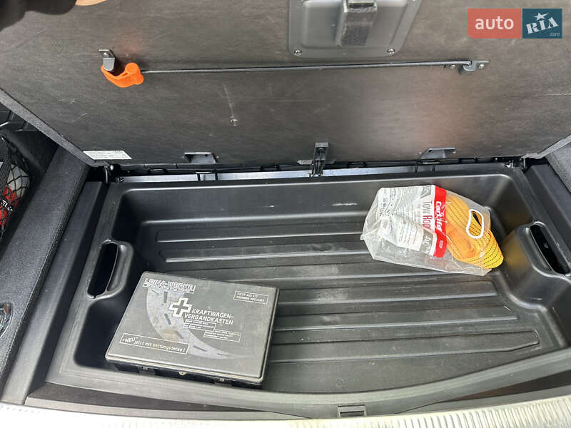 Позашляховик / Кросовер Audi Q7 2010 в Володимирі