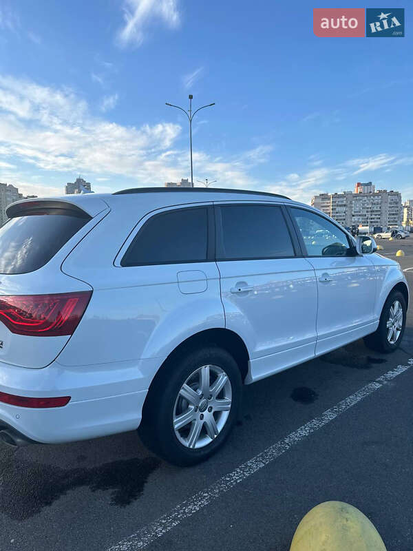 Внедорожник / Кроссовер Audi Q7 2014 в Киеве