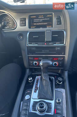 Внедорожник / Кроссовер Audi Q7 2014 в 
