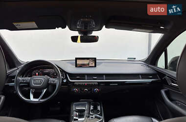 Позашляховик / Кросовер Audi Q7 2017 в 